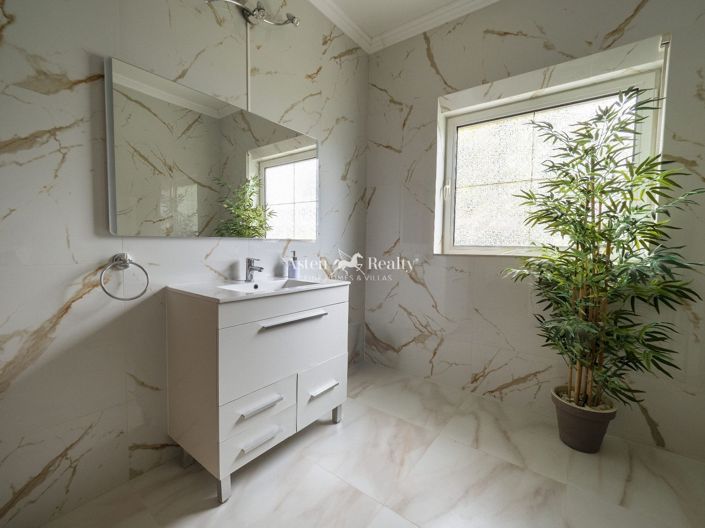 Image No.53-Villa de 11 chambres à vendre à Armenime