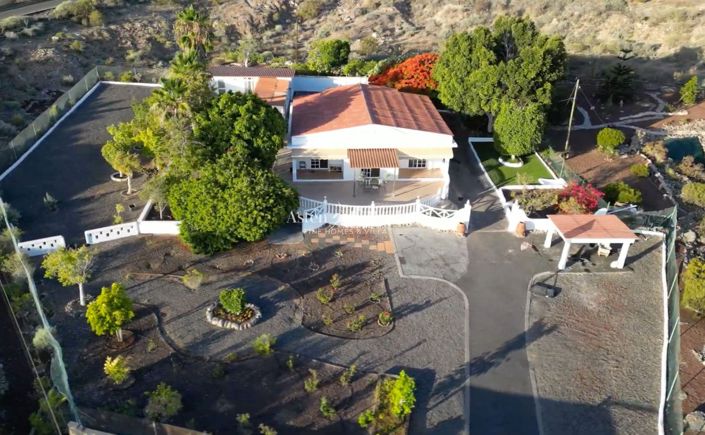 Image No.2-5 Bed Villa for sale