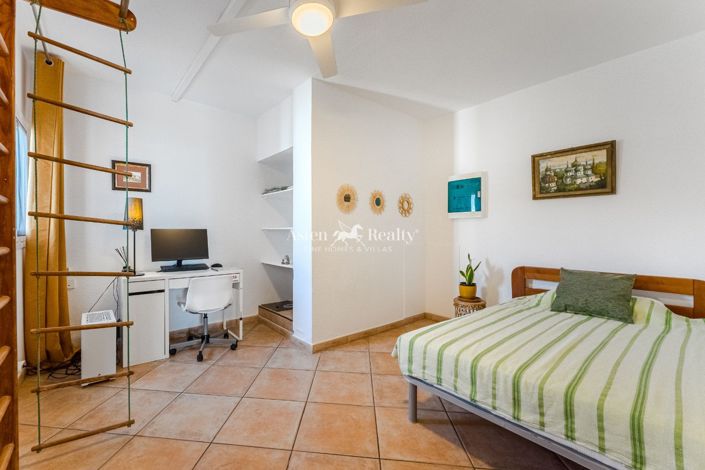 Image No.20-5 Bed Villa for sale