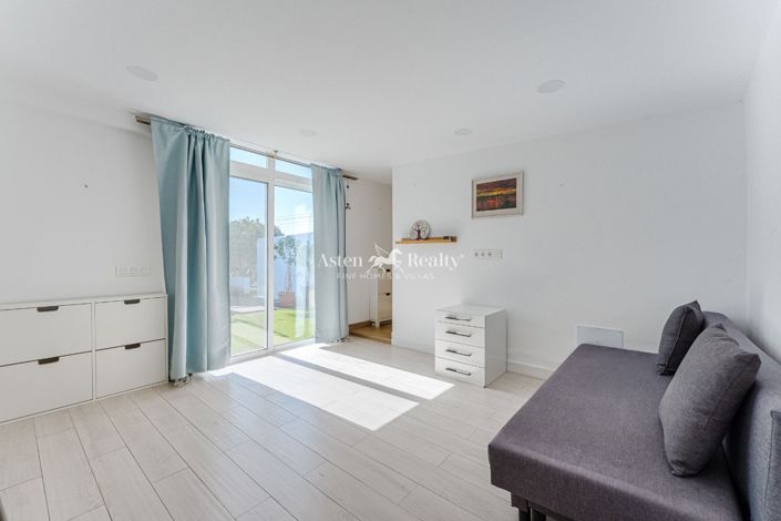 Image No.30-5 Bed Villa for sale