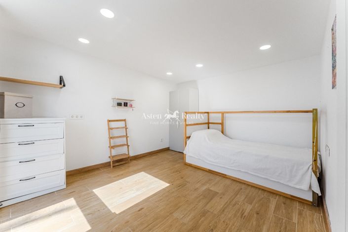 Image No.32-5 Bed Villa for sale