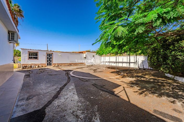 Image No.36-5 Bed Villa for sale