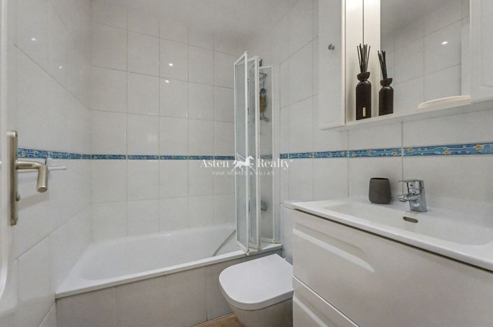 Image No.10-3 Bed Apartment for sale