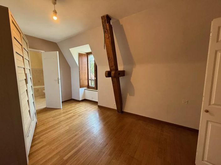 Image No.8-4 Bed House for sale