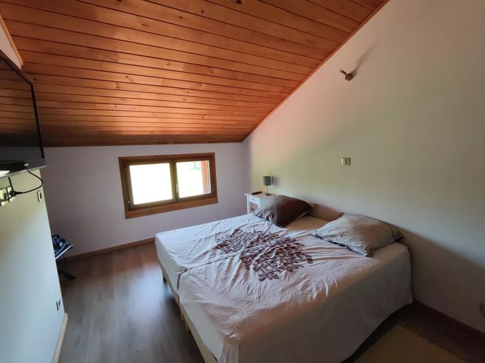 Image No.10-5 Bed House for sale