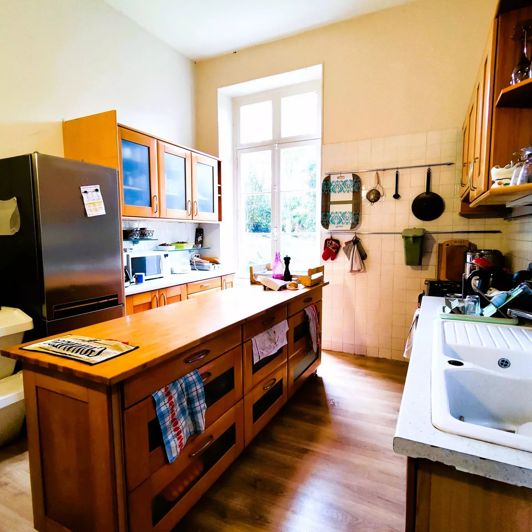 Image No.7-9 Bed Chateaux for sale