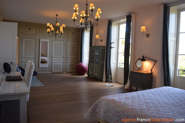 Image No.20-4 Bed Property for sale