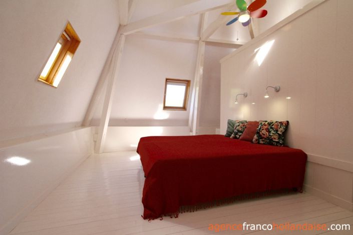 Image No.27-4 Bed Property for sale