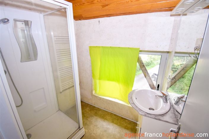 Image No.9-6 Bed House for sale