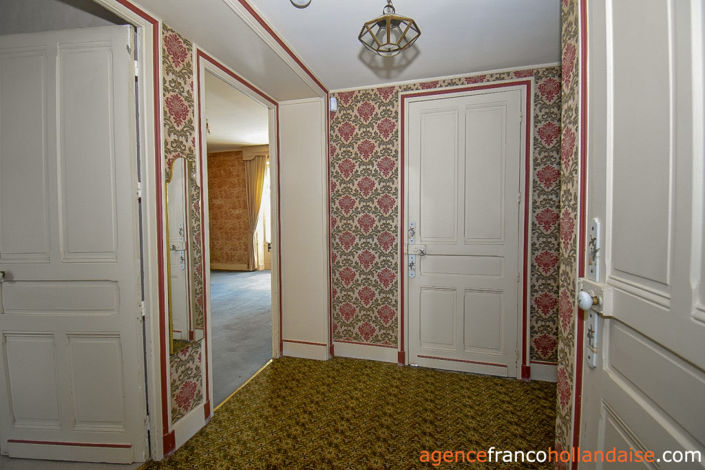 Image No.19-5 Bed House for sale