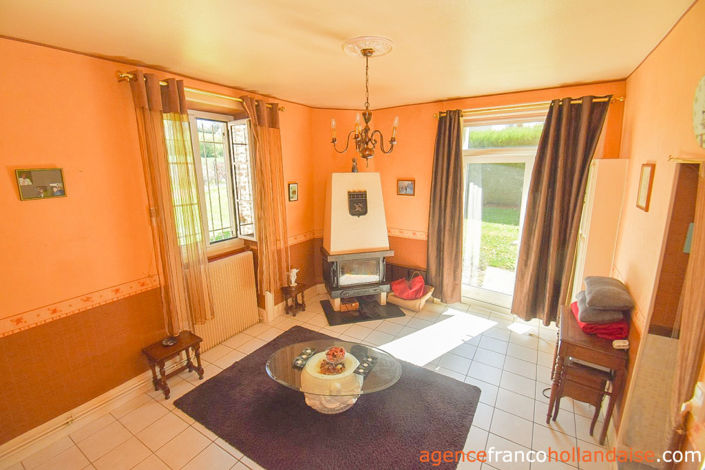 Image No.10-6 Bed House for sale