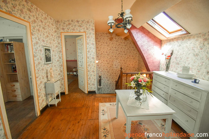 Image No.19-6 Bed House for sale