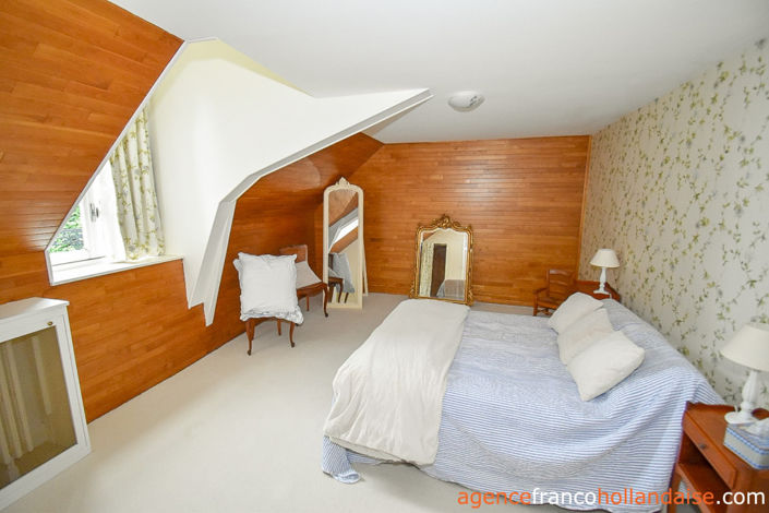 Image No.35-8 Bed House for sale
