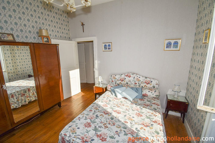 Image No.15-5 Bed House for sale