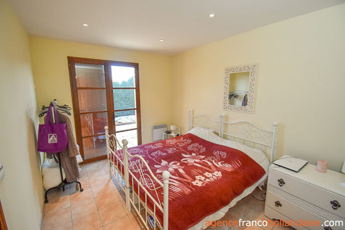 Image No.17-3 Bed House for sale