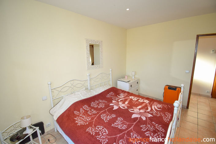 Image No.18-3 Bed House for sale