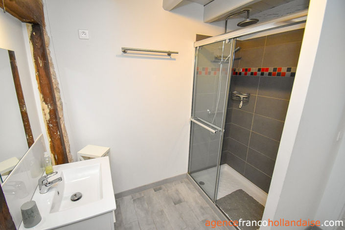 Image No.19-8 Bed Commercial for sale