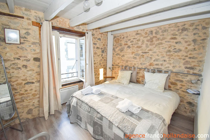 Image No.20-8 Bed Commercial for sale