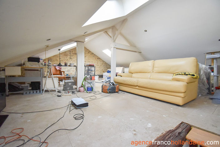 Image No.5-8 Bed Commercial for sale