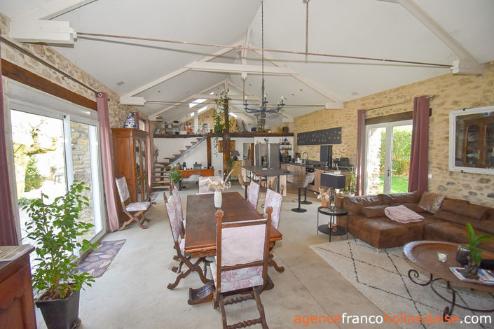 Image No.3-8 Bed Commercial for sale