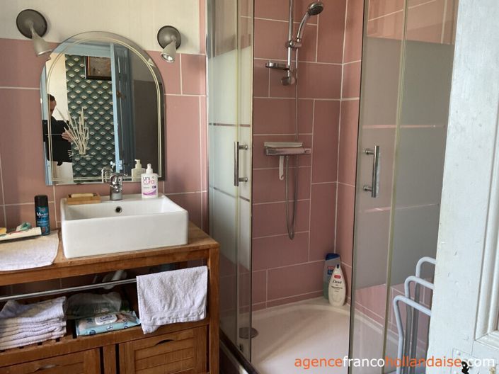 Image No.17-5 Bed House for sale