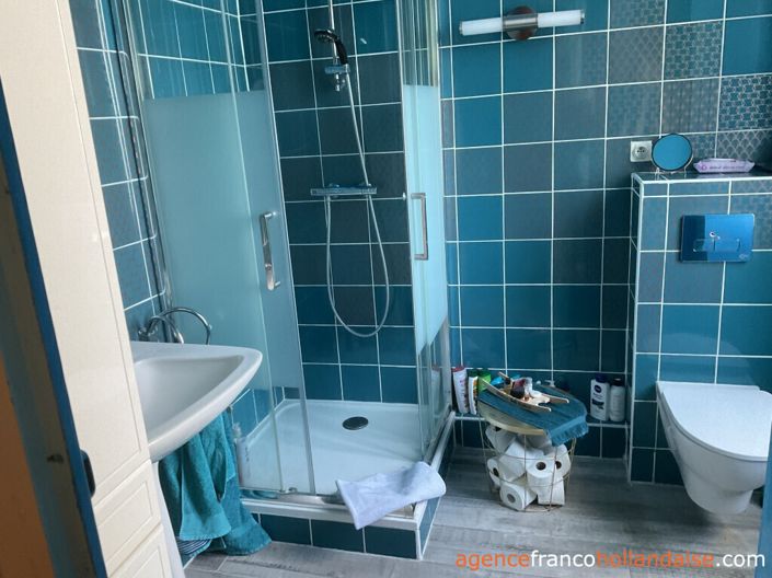 Image No.24-5 Bed House for sale