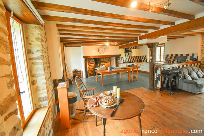 Image No.6-4 Bed House for sale