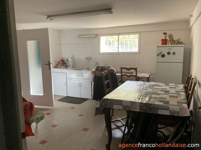 Image No.17-5 Bed House for sale