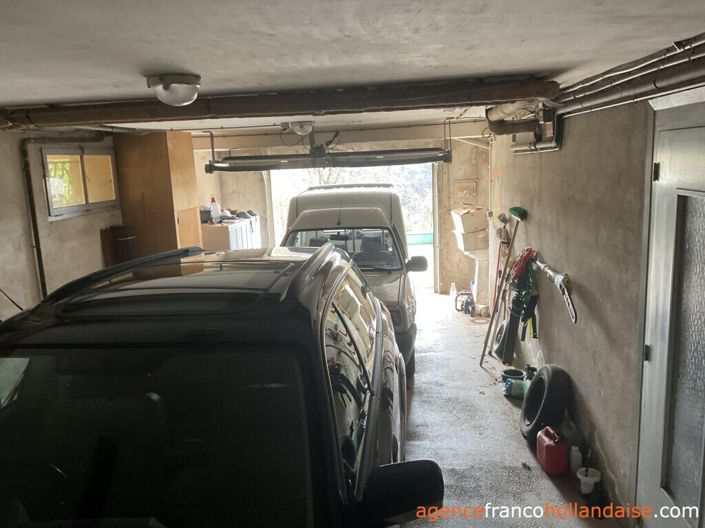 Image No.18-5 Bed House for sale