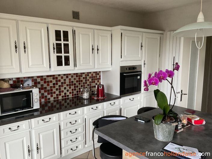 Image No.6-5 Bed House for sale