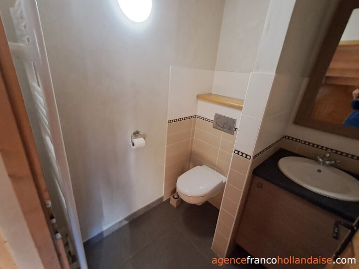 Image No.17-5 Bed House for sale