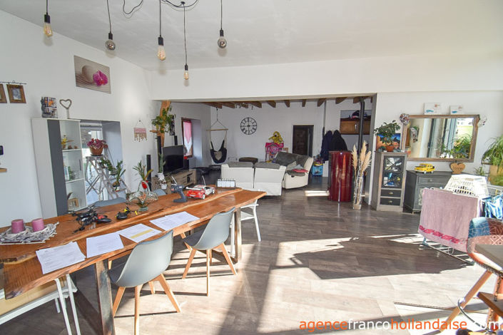 Image No.7-5 Bed House for sale