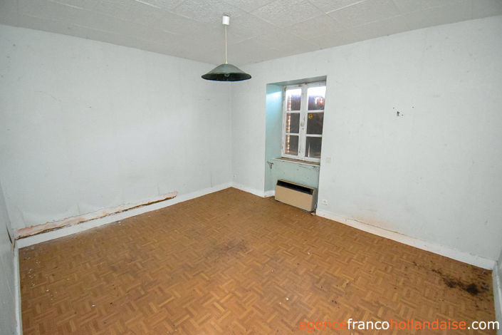 Image No.18-5 Bed House for sale