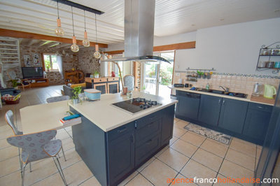 verbouwde-schuur-met-zwembad-en-uitzicht-9lar