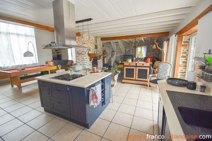 Image No.9-3 Bed House for sale