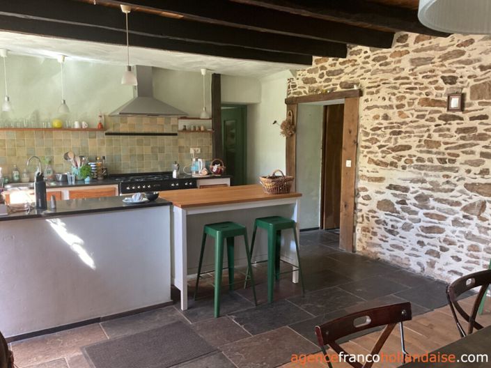 Image No.6-2 Bed House for sale