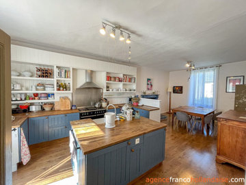 karakteristiek-herenhuis-met-schuur-en-grond-