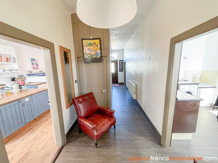 Image No.9-3 Bed House for sale