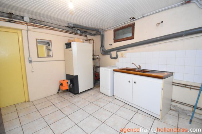 Image No.20-5 Bed House for sale