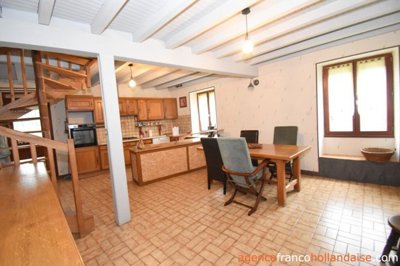 ruim-huis-met-atelier-3large