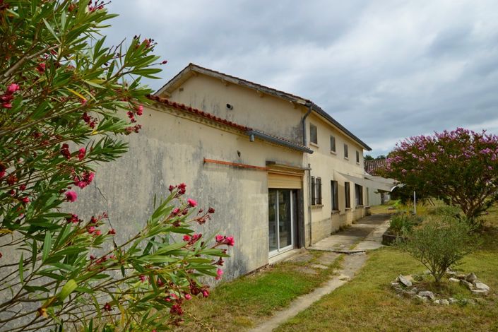 Image No.6-Maison de campagne de 3 chambres à vendre à Duras