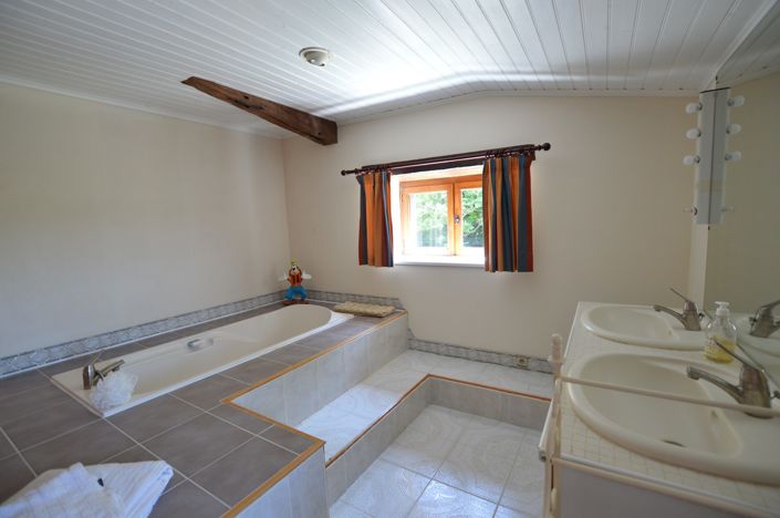 Image No.14-Maison de campagne de 5 chambres à vendre à Duras