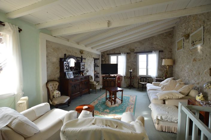 Image No.11-Maison de village de 3 chambres à vendre à Loubès-Bernac