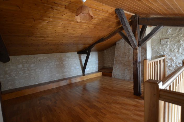 Image No.12-Maison de campagne de 7 chambres à vendre à Duras