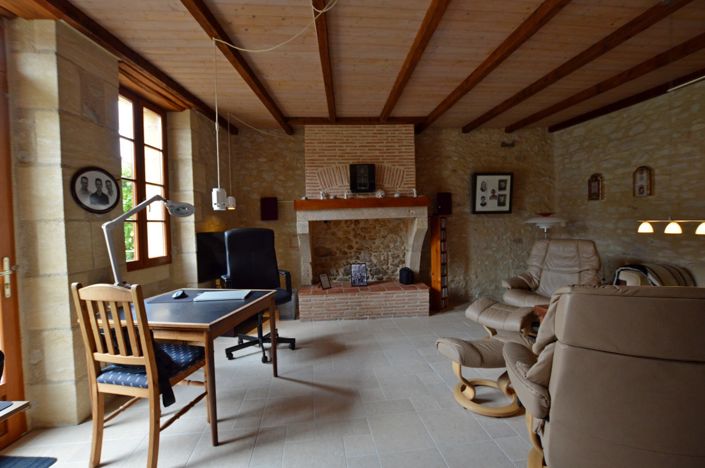 Image No.8-3 Bed Country House for sale