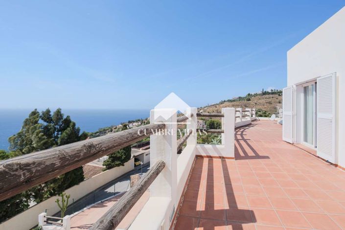 Image No.39-8 Bed Villa for sale