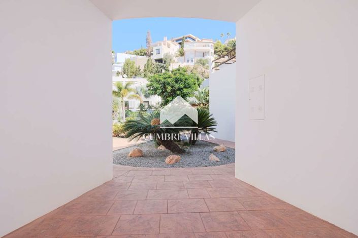 Image No.41-8 Bed Villa for sale