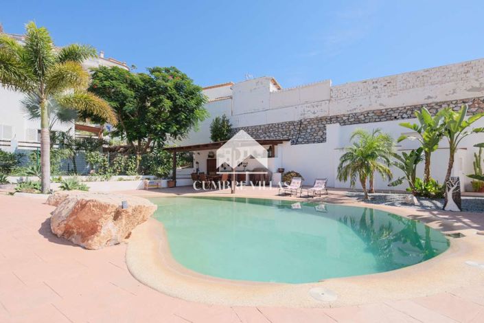 Image No.59-8 Bed Villa for sale