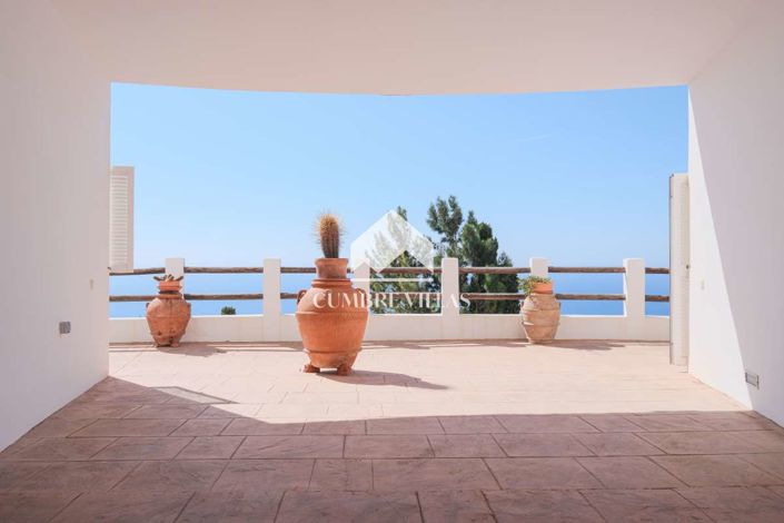 Image No.6-8 Bed Villa for sale