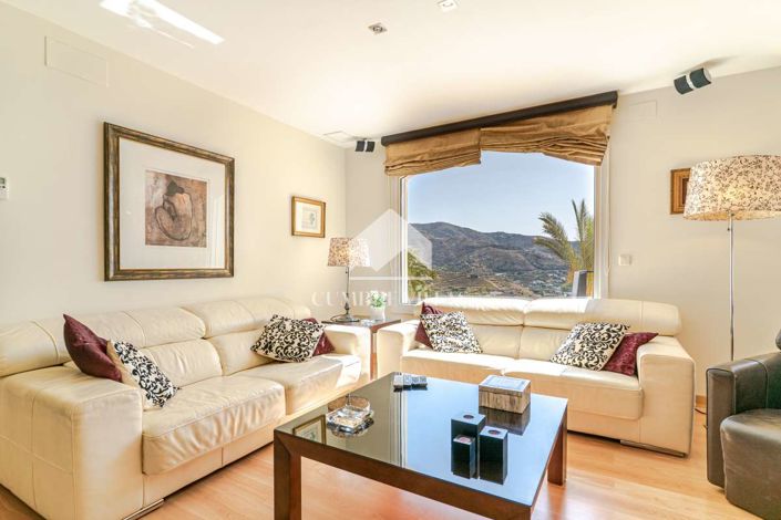 Image No.10-4 Bed Villa for sale